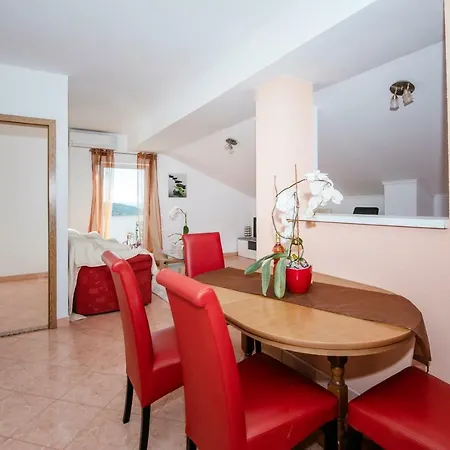 Apartamento Miro Debeljak