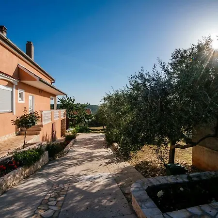 Apartment Miro Debeljak