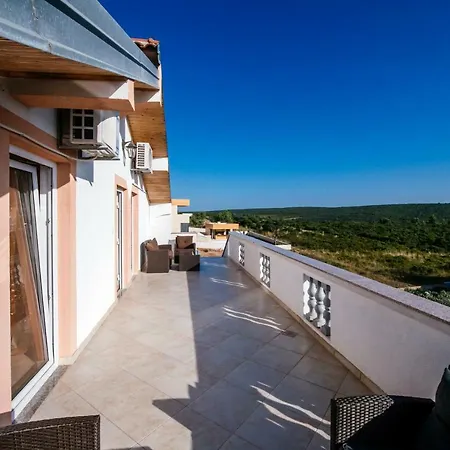 Apartment Miro Debeljak